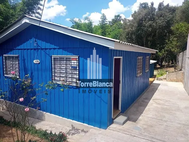 Casa com 528m² 2 quartos e 1 banheiro, à venda, no bairro Uvaranas em Ponta Grossa