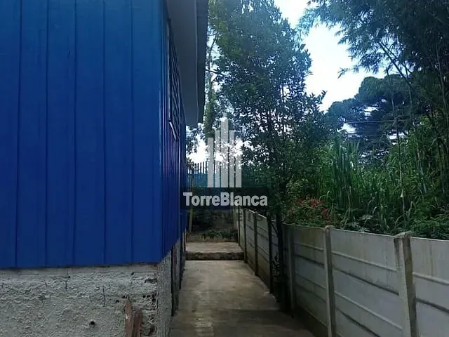 Casa com 528m² 2 quartos e 1 banheiro, à venda, no bairro Uvaranas em Ponta Grossa