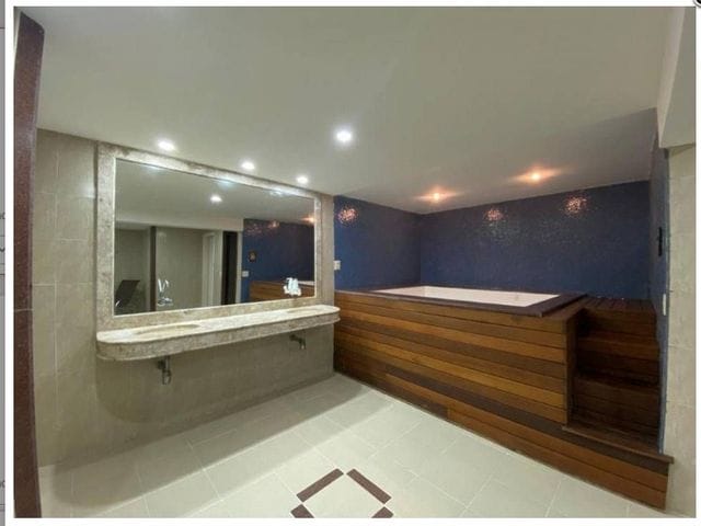 Casa com 1000m² 4 quartos e 5 banheiros, à venda, no bairro Barra da Tijuca em Rio de Janeiro