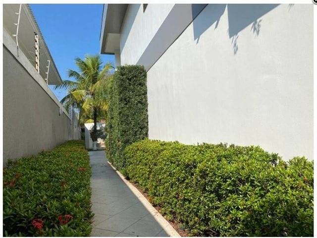 Casa com 1000m² 4 quartos e 5 banheiros, à venda, no bairro Barra da Tijuca em Rio de Janeiro