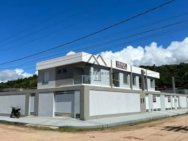 Casa 3 quartos e 2 banheiros, à venda, no bairro Zona Sul em Ilhéus