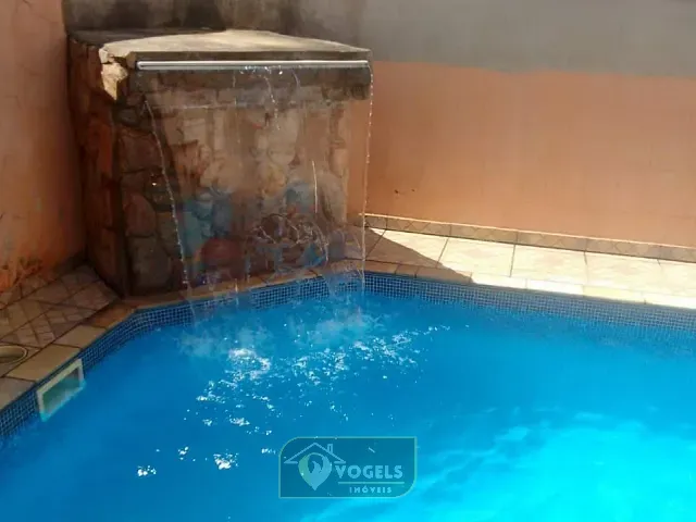 Casa 3 quartos e 3 banheiros, à venda, no bairro Morada das Flores em Holambra