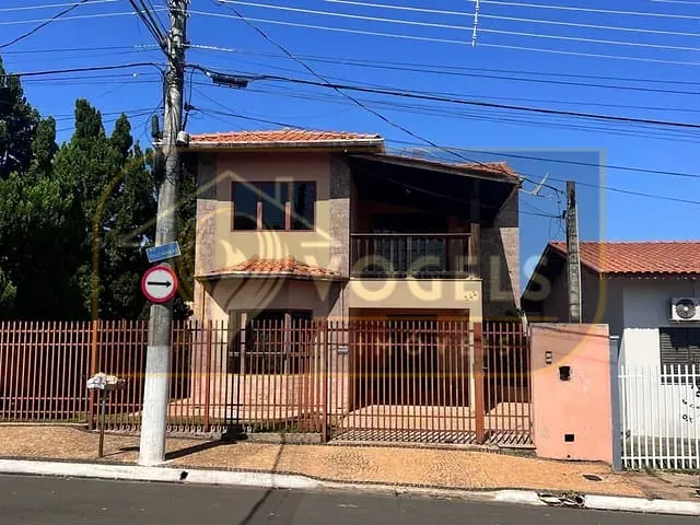Casa 3 quartos e 3 banheiros, à venda, no bairro Morada das Flores em Holambra