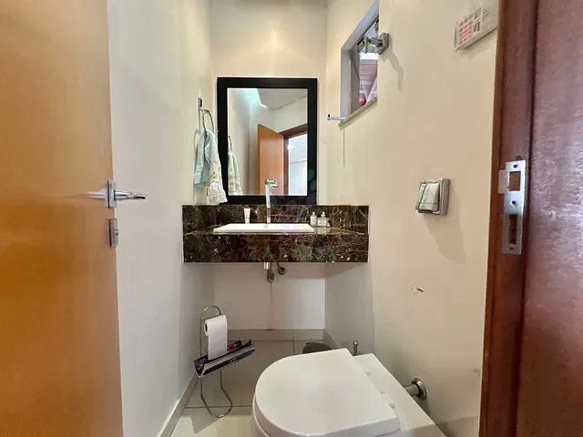Casa com 450m² 3 quartos e 4 banheiros, à venda, no bairro Vila Gomes em Campo Grande