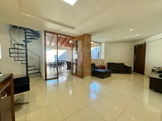 Casa com 450m² 3 quartos e 4 banheiros, à venda, no bairro Vila Gomes em Campo Grande