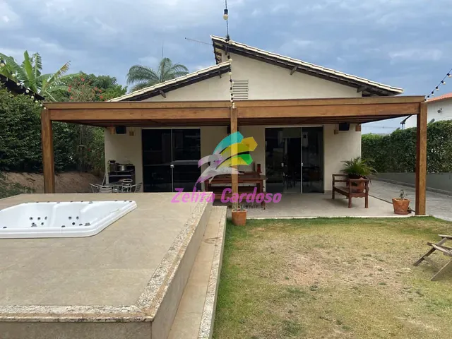Casa com 1000m² 3 quartos e 3 banheiros, à venda, no bairro Condomínio Vale do Ouro em Ribeirão das Neves