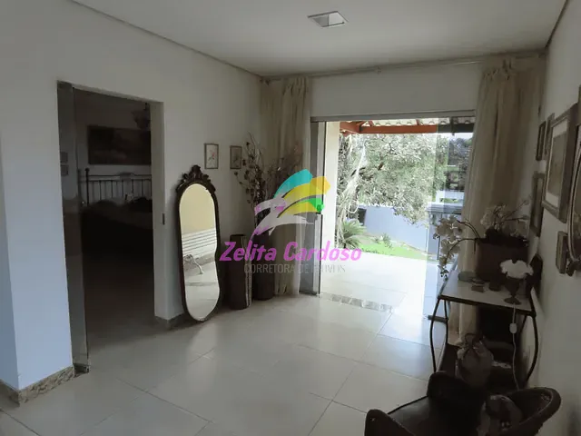 Casa com 1000m² 3 quartos e 3 banheiros, à venda, no bairro Condomínio Vale do Ouro em Ribeirão das Neves