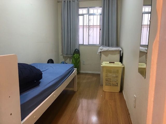 Casa 4 quartos e 3 banheiros, à venda, no bairro São Mateus em Juiz de Fora