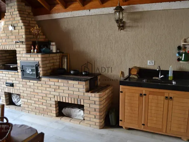 Casa com 258m² 3 quartos e 2 banheiros, à venda, no bairro Freguesia da Escada em Guararema