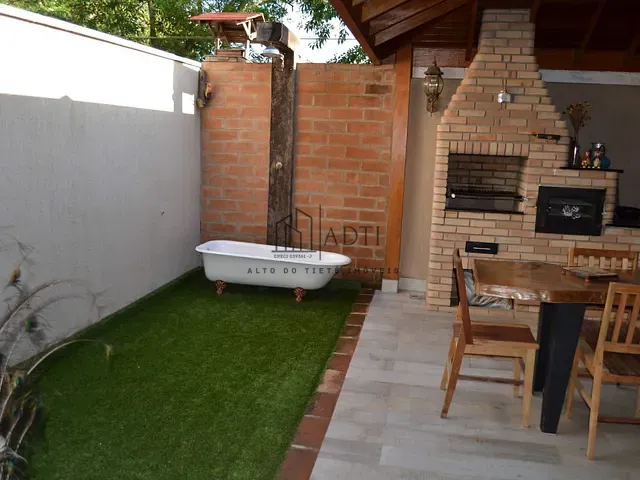 Casa com 258m² 3 quartos e 2 banheiros, à venda, no bairro Freguesia da Escada em Guararema