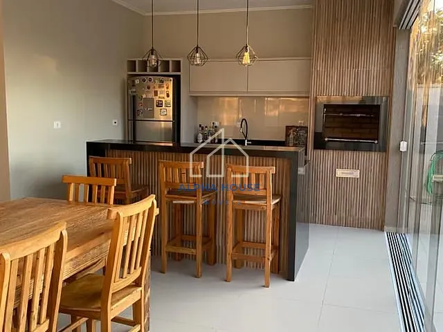 Casa com 427m² 3 quartos e 4 banheiros, à venda, no bairro Loteamento Residencial Reserva dos Lagos em Pindamonhangaba