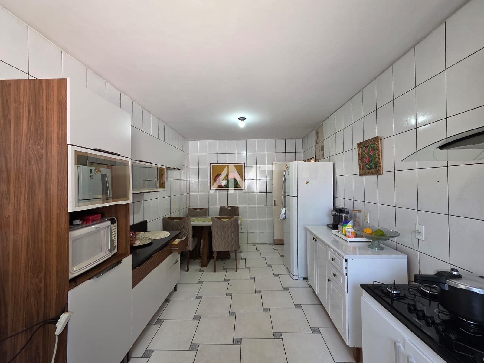 Casa à venda com 3 quartos, 250m² - Foto 12