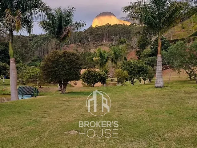 Casa com 292m² 6 quartos e 5 banheiros, à venda, no bairro Aracê em Domingos Martins