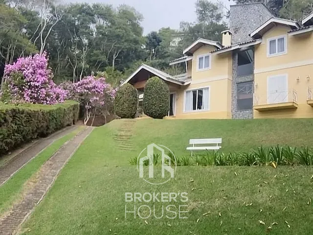 Casa com 292m² 6 quartos e 5 banheiros, à venda, no bairro Aracê em Domingos Martins