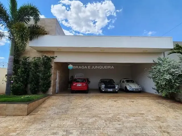 Casa com 560m² 3 quartos e 3 banheiros, à venda, no bairro Centro em Mirassol