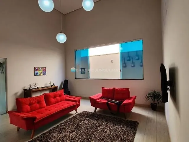Casa com 560m² 3 quartos e 3 banheiros, à venda, no bairro Centro em Mirassol