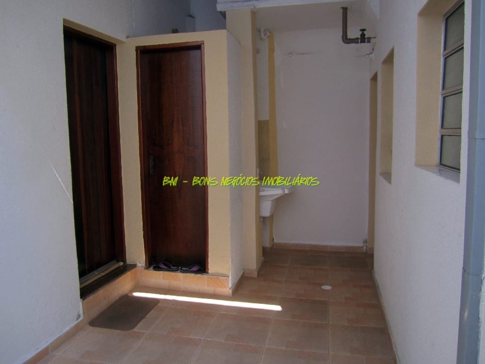 Casa à venda e aluguel com 2 quartos, 130m² - Foto 3