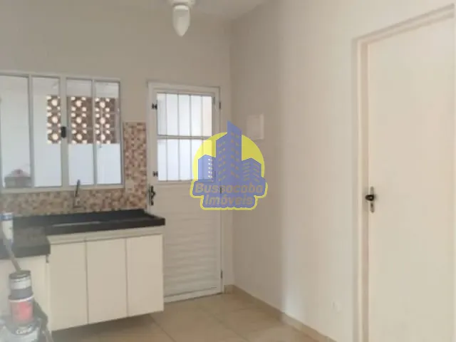 Casa com 75m² 2 quartos e 1 banheiro, para alugar, no bairro Parque Santa Teresa em Carapicuíba