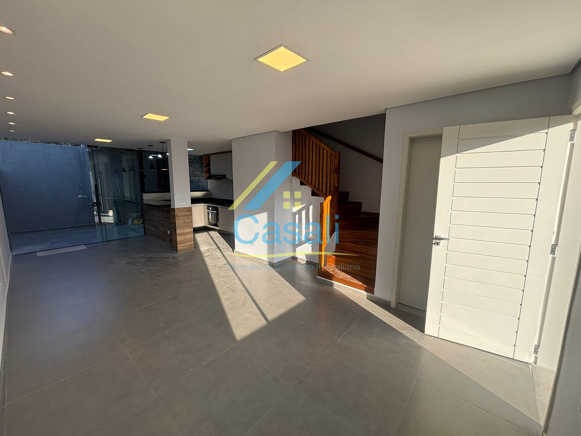 Casa à venda com 3 quartos, 80m² - Foto 3