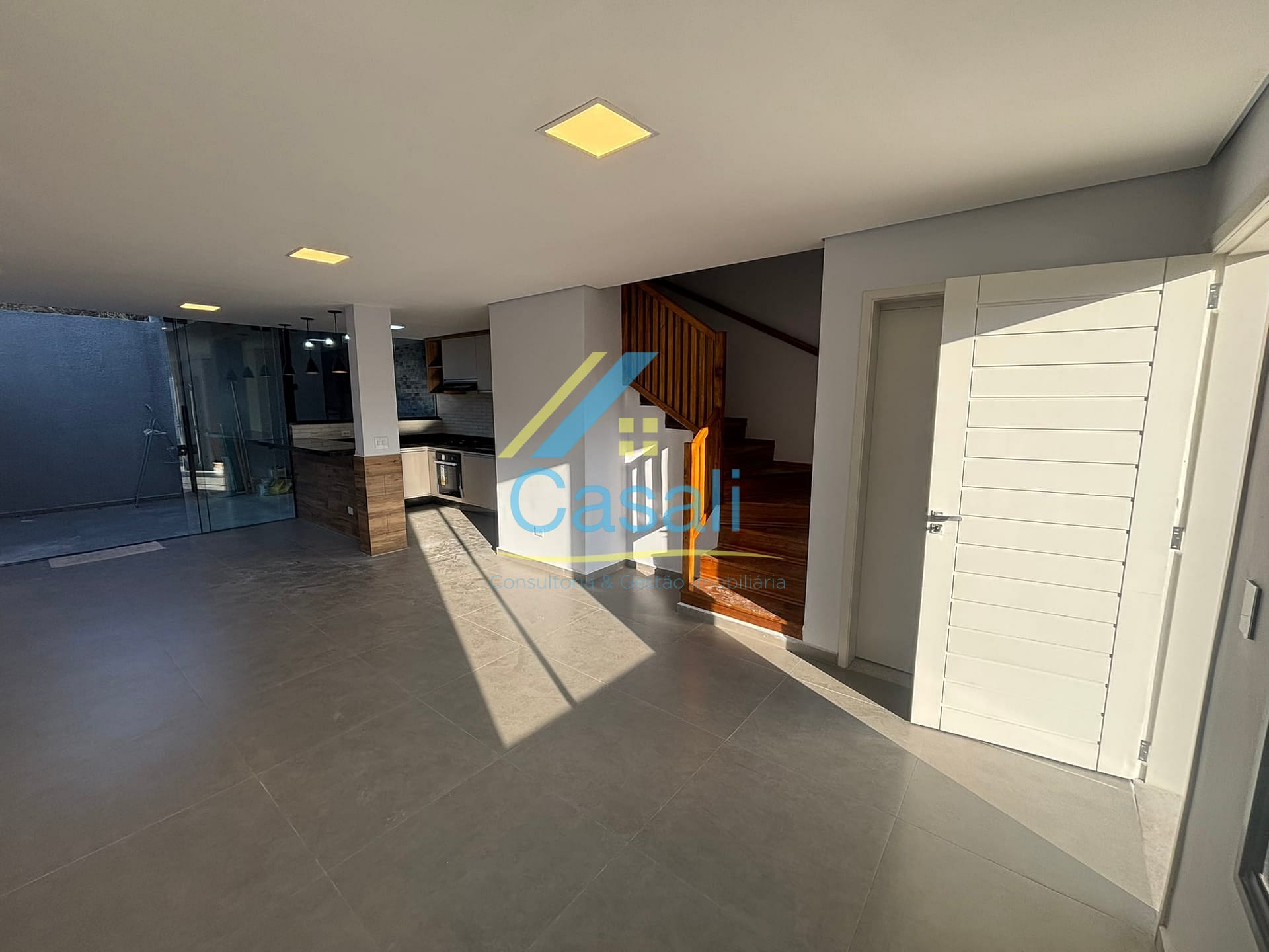 Casa à venda com 3 quartos, 80m² - Foto 4