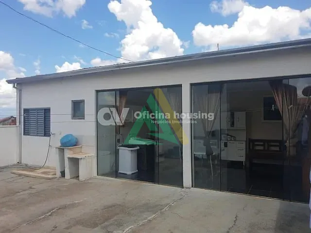 Casa com 250m² 4 quartos e 2 banheiros, à venda, no bairro Parque das Laranjeiras em Mogi Mirim