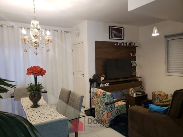 Casa à venda ou para alugar, no bairro Jardim Cristina em Pindamonhangaba