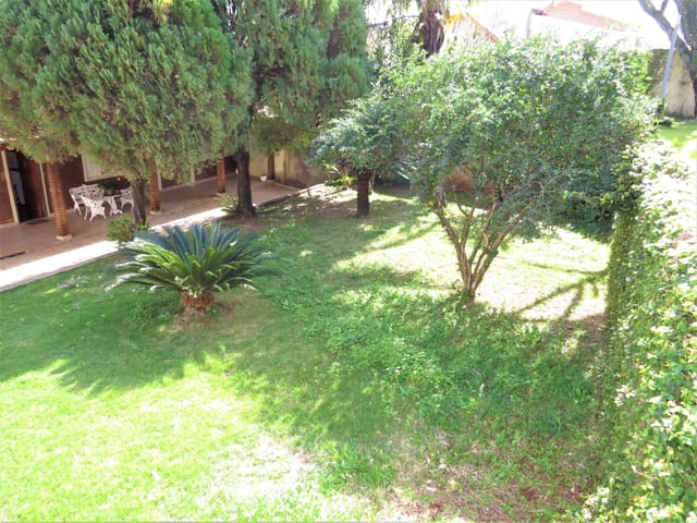 Casa com 987m² 3 quartos e 4 banheiros, à venda, no bairro San Remo em Londrina
