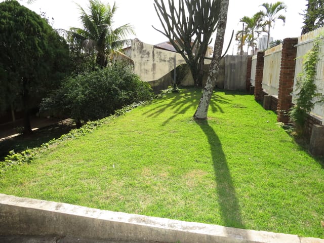 Casa com 987m² 3 quartos e 4 banheiros, à venda, no bairro San Remo em Londrina
