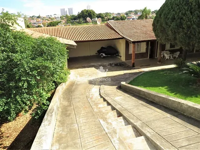 Casa com 987m² 3 quartos e 4 banheiros, à venda, no bairro San Remo em Londrina