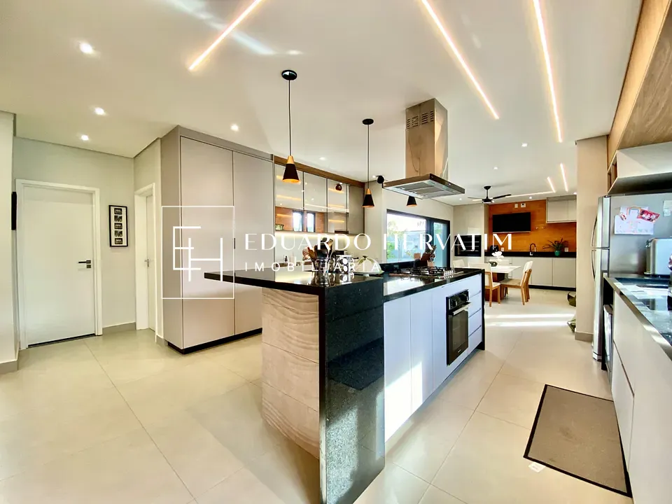 Casa, 3 quartos, 255 m² - Foto 6
