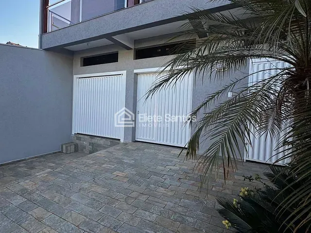 Casa com 322m² 4 quartos e 5 banheiros, à venda, no bairro Morada do Sol em Americana
