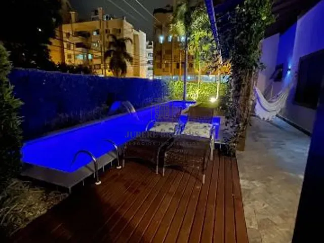 Casa 3 quartos e 5 banheiros, à venda, no bairro Jurerê Internacional em Florianópolis