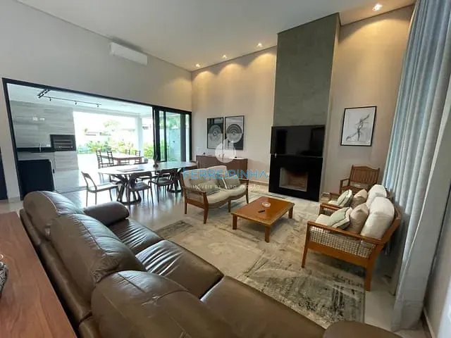 Casa com 58768m² 4 quartos e 5 banheiros, à venda ou para alugar, no bairro Urbanova em São José dos Campos