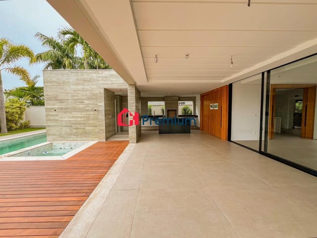 Casa 5 quartos e 8 banheiros, à venda, no bairro Barra da Tijuca em Rio de Janeiro