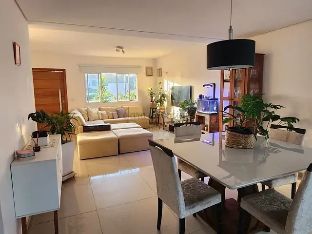 Casa com 360m² 3 quartos e 2 banheiros, à venda, no bairro Jardim Caiapiá em Cotia