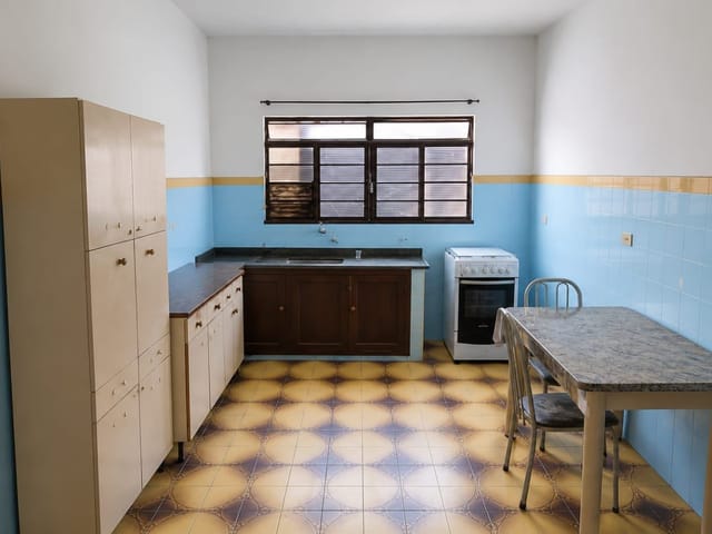Casa com 250m² 4 quartos e 2 banheiros, à venda, no bairro Vila Margarida em Americana