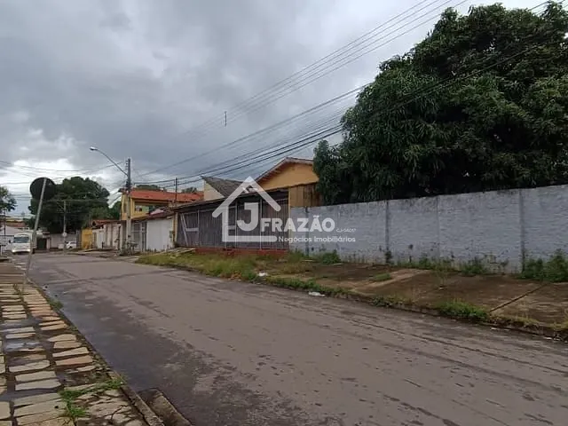 Casa com 497m² 3 quartos e 1 banheiro, à venda, no bairro Vila Monticelli em Goiânia