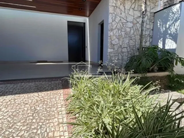 Casa com 286m² 3 quartos e 4 banheiros, à venda, no bairro Praça Alto Umuarama  em Uberlândia