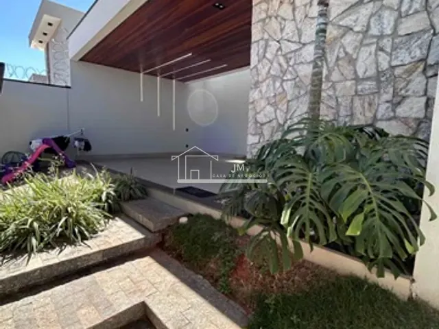 Casa com 286m² 3 quartos e 4 banheiros, à venda, no bairro Praça Alto Umuarama  em Uberlândia