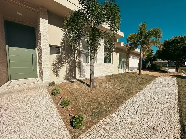 Casa com 451m² 3 quartos e 5 banheiros, à venda, no bairro Jardim de Itapoan em Paulínia