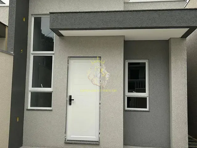 Casa com 100m² 2 quartos e 2 banheiros, à venda, no bairro Areias em Camboriú