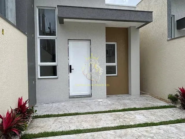 Casa com 100m² 2 quartos e 2 banheiros, à venda, no bairro Areias em Camboriú