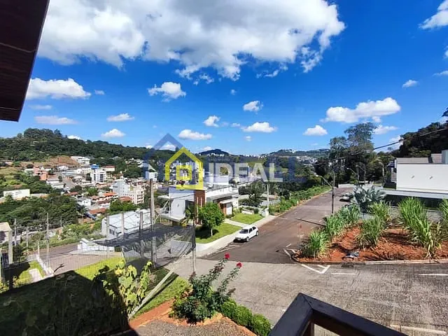 Casa 3 quartos e 1 banheiro, à venda, no bairro Nossa Senhora da Salete em Concórdia