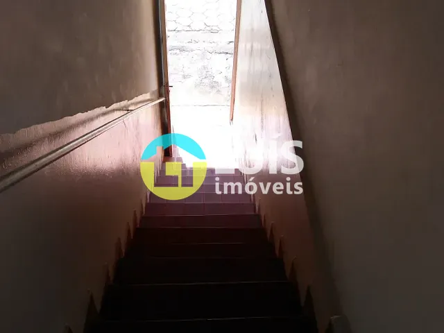 Casa 3 quartos e 2 banheiros, para alugar, no bairro Centro em Guaranésia