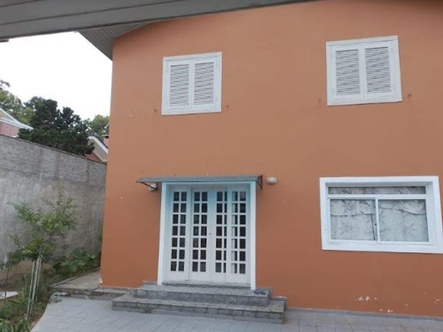 Casa com 420m² 3 quartos e 6 banheiros, à venda, no bairro San Diego Park em Cotia