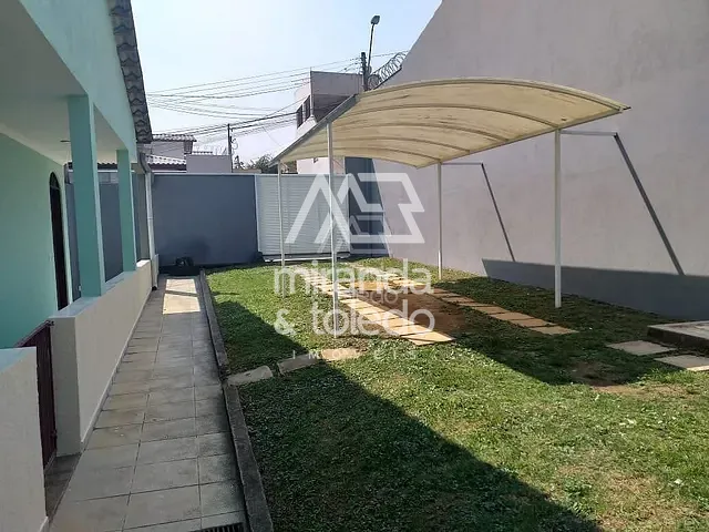Casa com 360m² 3 quartos e 3 banheiros, à venda, no bairro Itapebussu em Guarapari