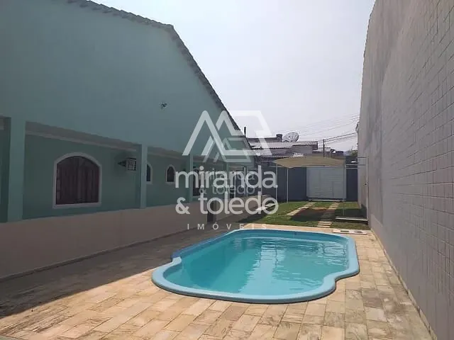 Casa com 360m² 3 quartos e 3 banheiros, à venda, no bairro Itapebussu em Guarapari