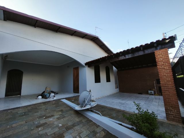 Casa 3 quartos e 3 banheiros, à venda, no bairro Jardim Santa Helena em Fernandópolis