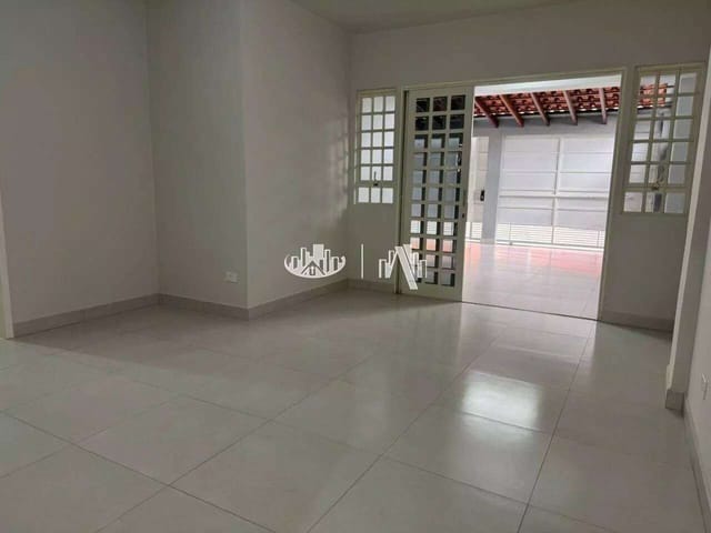 Casa com 185m² 3 quartos e 1 banheiro, à venda, no bairro Recreio em Londrina