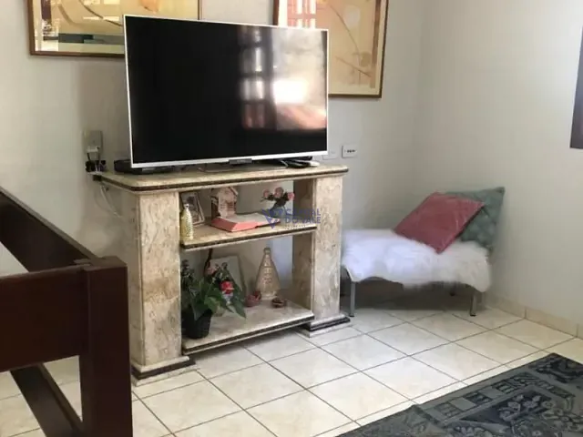 Casa com 250m² 4 quartos e 3 banheiros, à venda, no bairro Urbanova em São José dos Campos